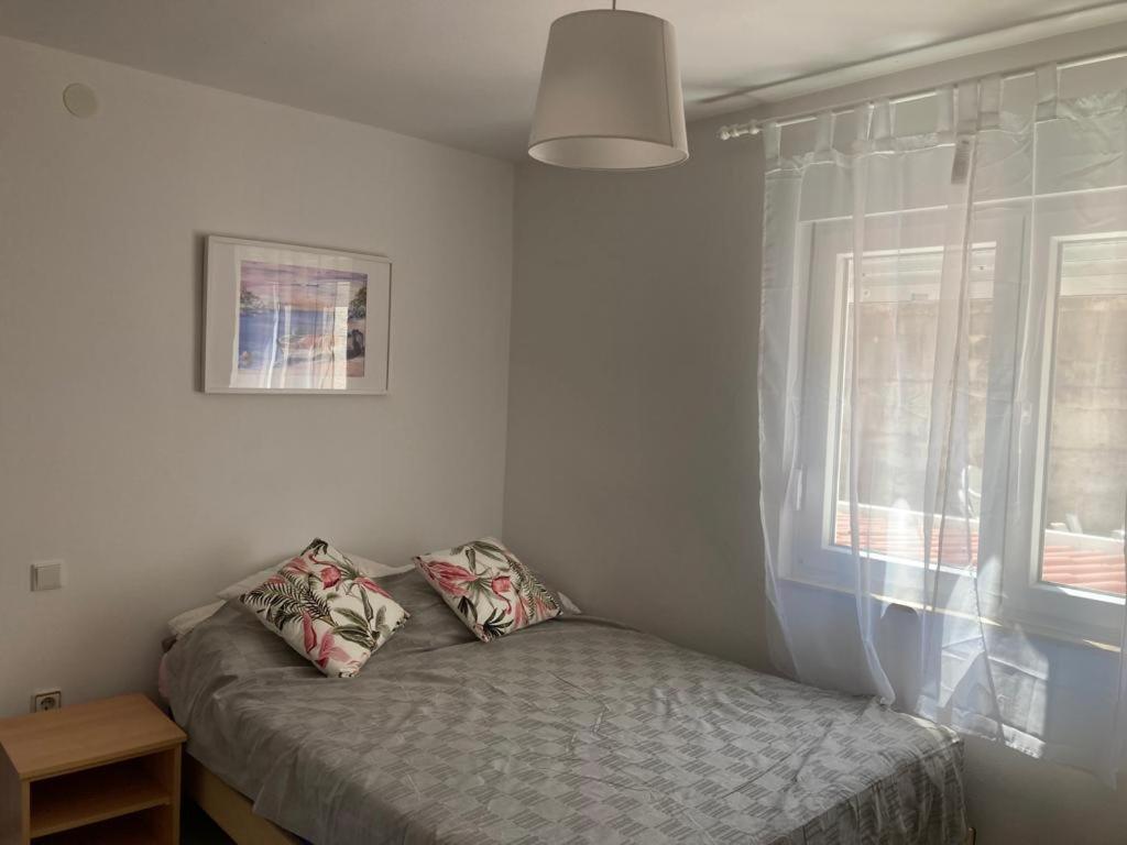 Apartmani Fijan Паг Экстерьер фото