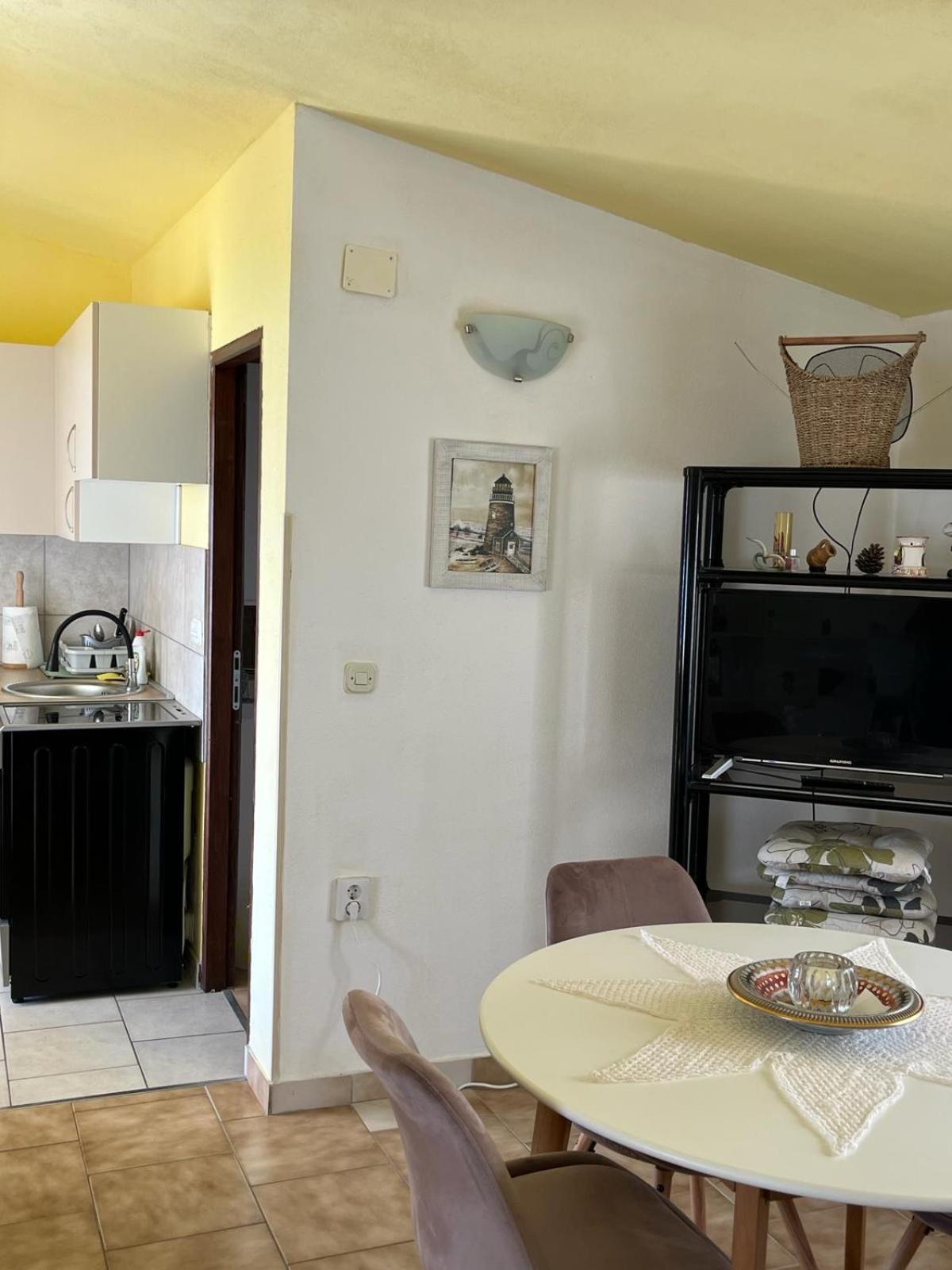 Apartmani Fijan Паг Экстерьер фото